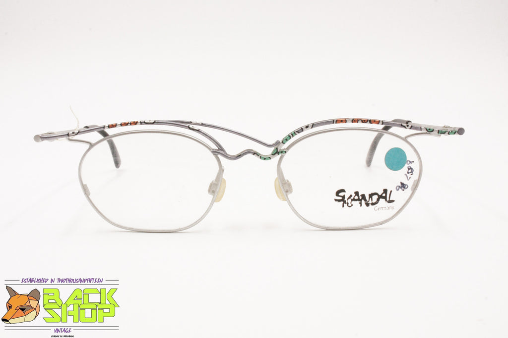 Asymmetric Glasses