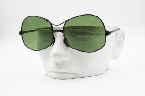 Authentic 1970s very oversize sunglasses green crystal lenses, Hype and uncommon crazy sunglasses, Deadstock